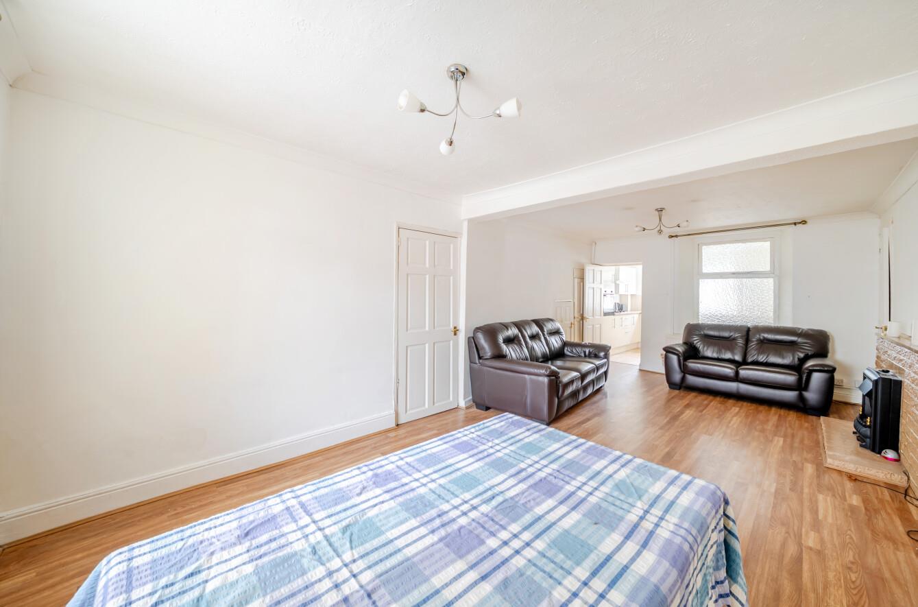 Clase Road, Morriston, Swansea, SA6 8DS